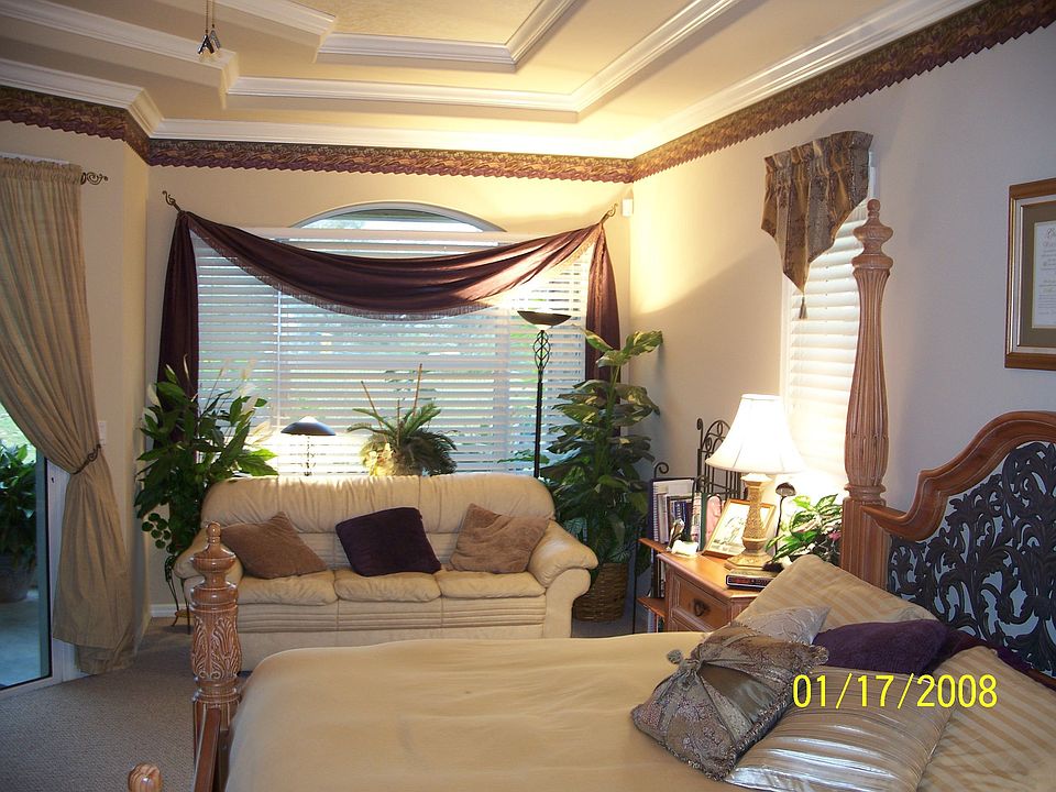 2nd image of 375 Bear Ln