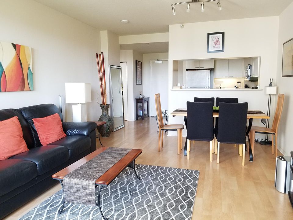 1st image of 300 3rd St APT 808