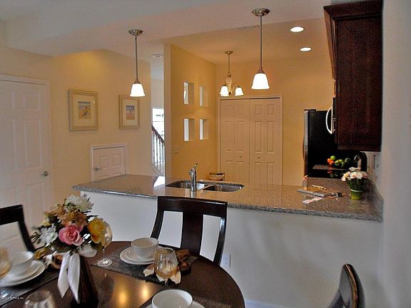 5th image of 11312 Estancia Villa Cir #1001