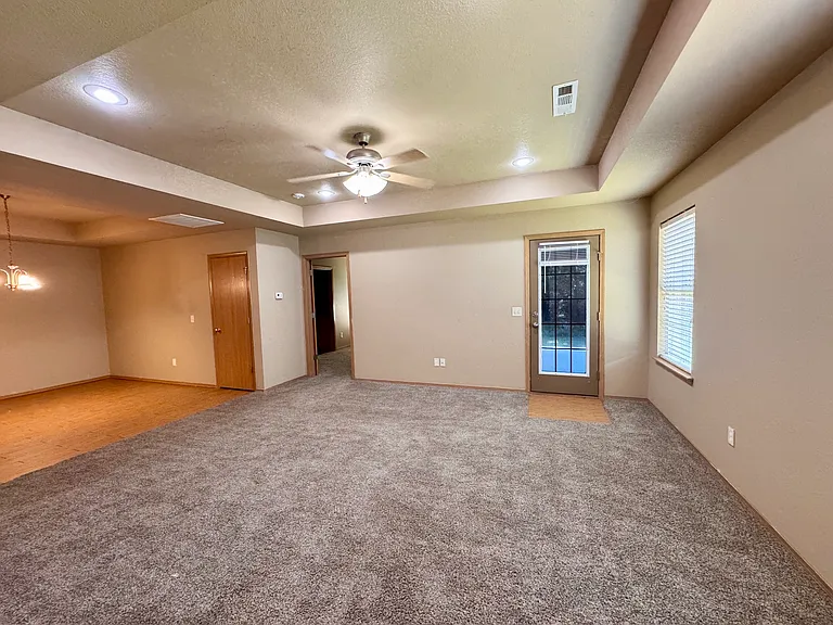 1214 Hanson Cir #1214 — Photo 7