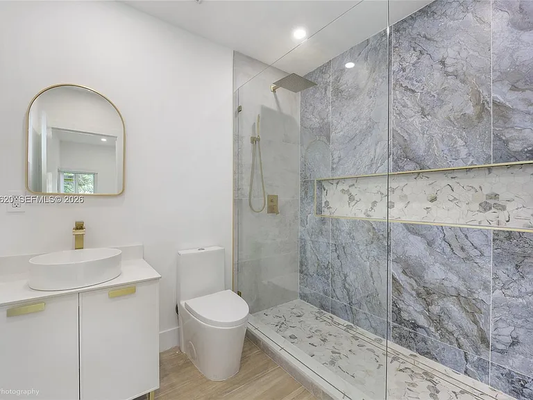 1654 SW 18th Ave — Photo 12