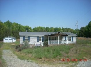 221 Choctaw Ln, Madison, NC 27025