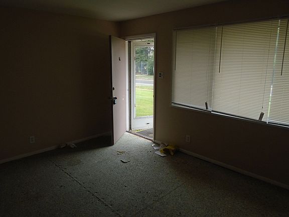 2nd image of 5709 Bermuda Dr