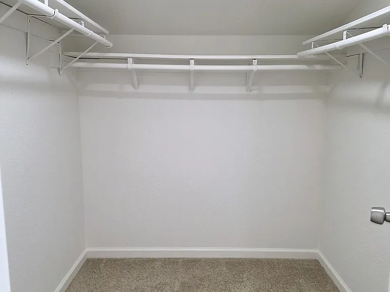 1157 Kelez Dr — Photo 14