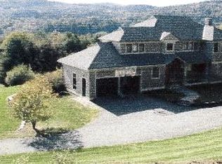 53 Shetland Cir, Saint Johnsbury, VT 05819