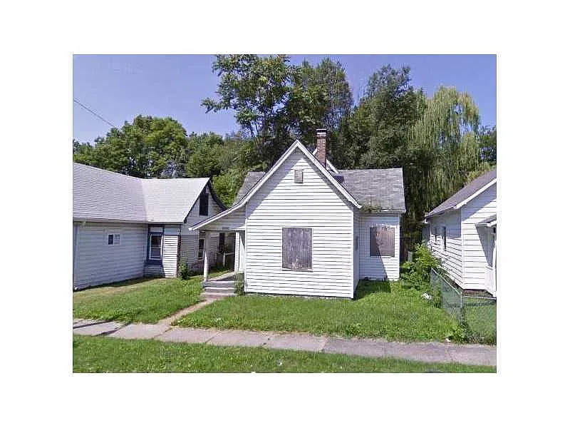 1502 N Warman Ave photo 1