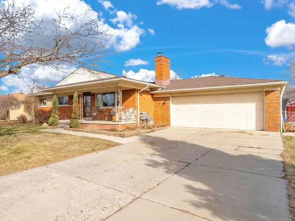 8133 Southfield Dr, Shelby Township, MI 48316