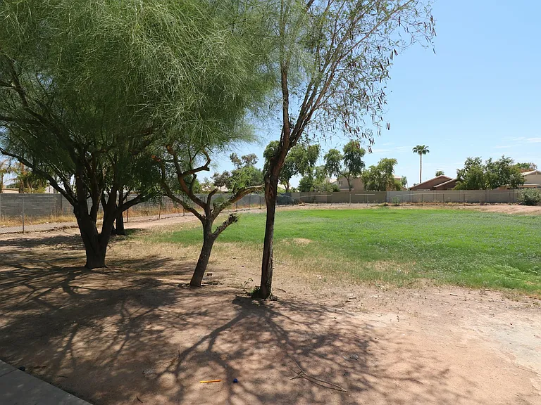 1 N Naco Way #1 — Photo 15