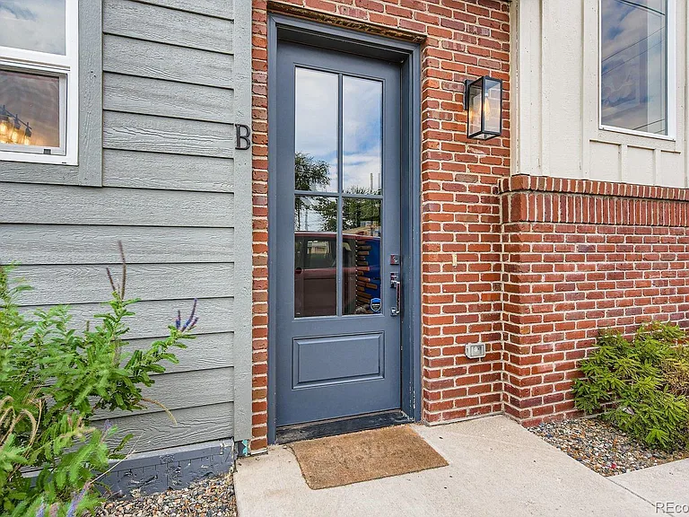 1280 E Hampden Ave #B — Photo 3