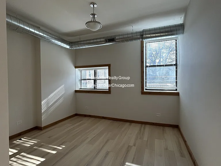 4611 S Ellis Ave #106 — Photo 7