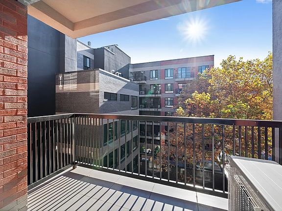 2nd image of 2600 7th Ave #4E