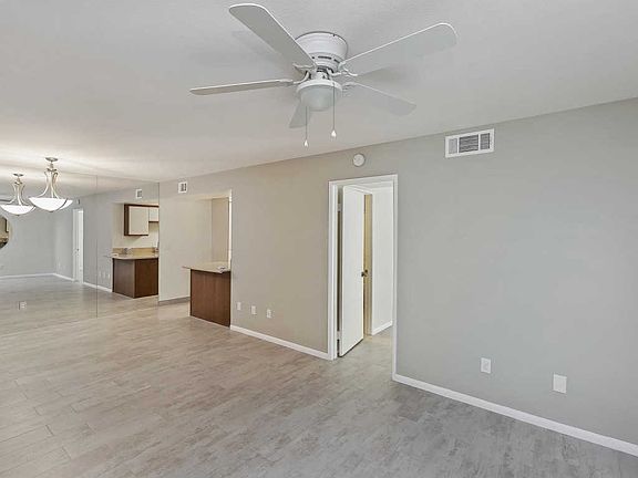 4th image of 351 N Hermosa Dr Unit 5C1