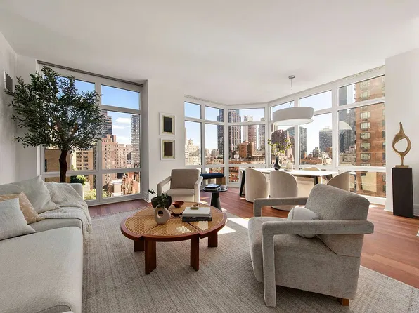 300 E 55th St APT 11D, New York, NY 10022