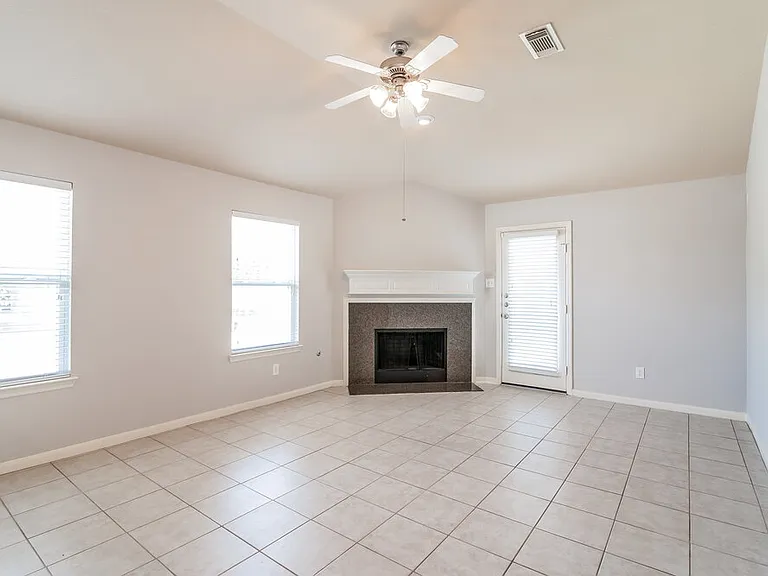 17918 Green Trace Ln — Photo 2