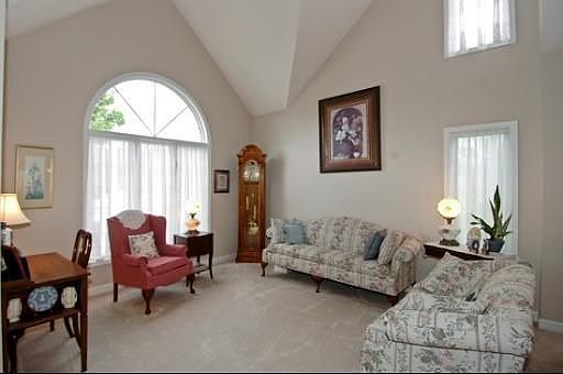 2nd image of 852 Chasewood Dr