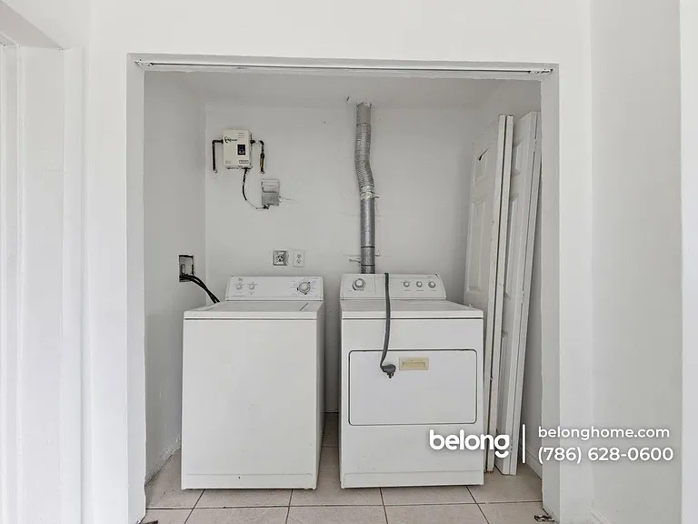280 Seaman Ave — Photo 22
