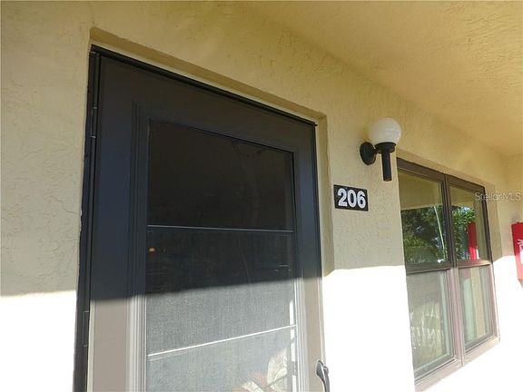 3rd image of 305 30th Ave W APT A206