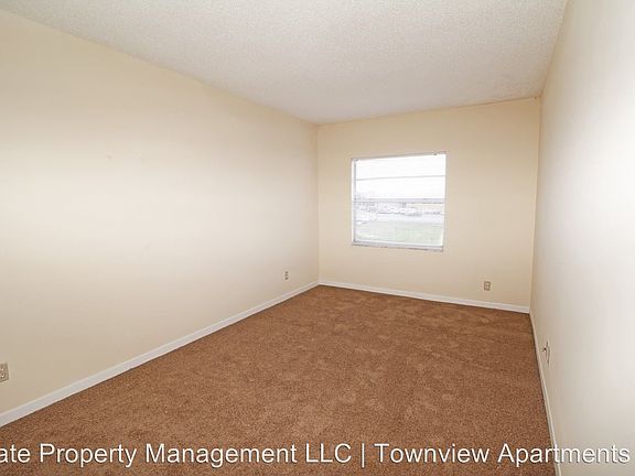 4th image of 38112 Townview Ave APT 101