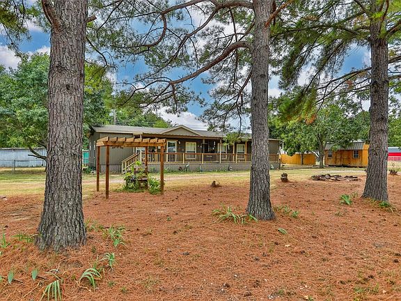 5th image of 256 Newcastle Dr