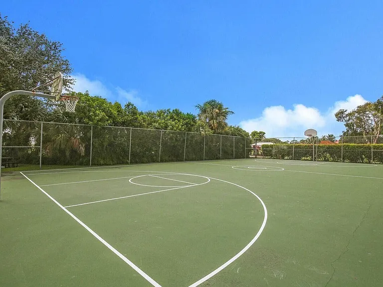 116 Palm Cir — Photo 34