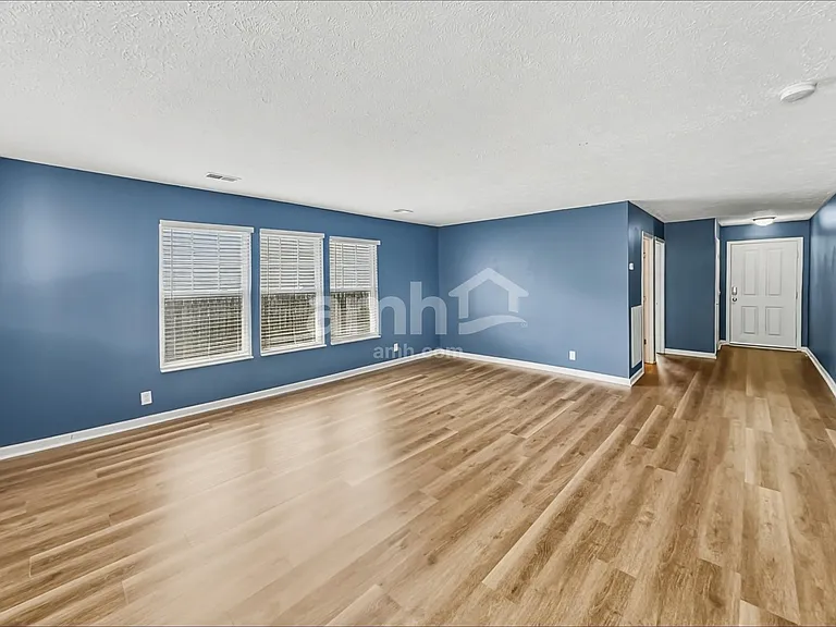 3136 Hidden Creek Dr — Photo 6