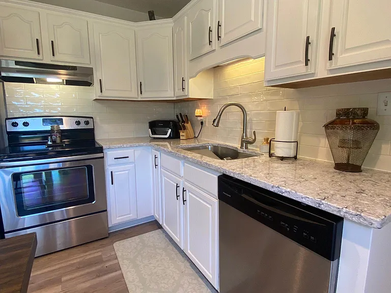 4325 W Scarlett Ln — Photo 7