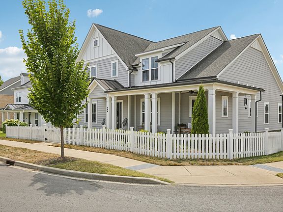 2nd image of 190 Ashington Cir