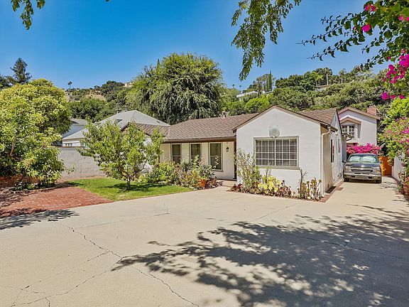 Welcome to 4009 Beverly Glen