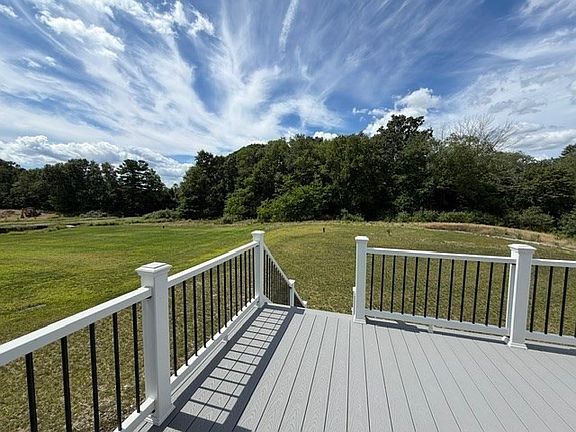 3rd image of 2 Clubhouse Way