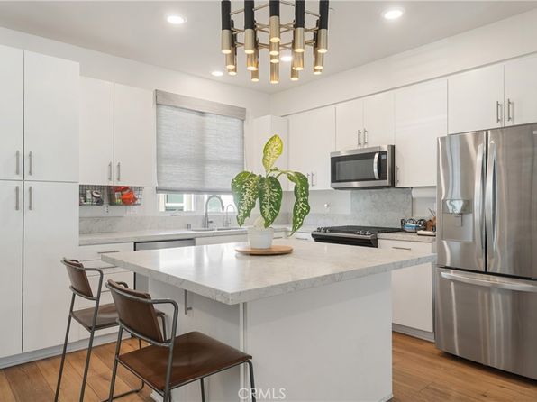 2700 E Chaucer St #2