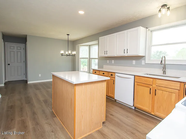 6702 Shallow Rock Dr — Photo 16