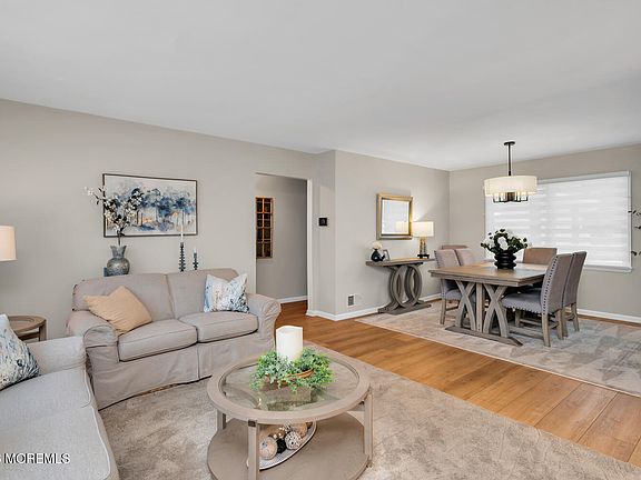 4th image of 749 Park Avenue