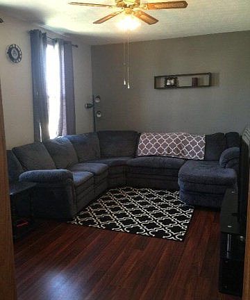 2nd image of 927 Woodlawn Ave