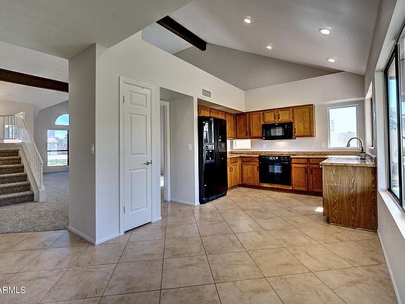 5th image of 4136 E THISTLE LANDING Drive
