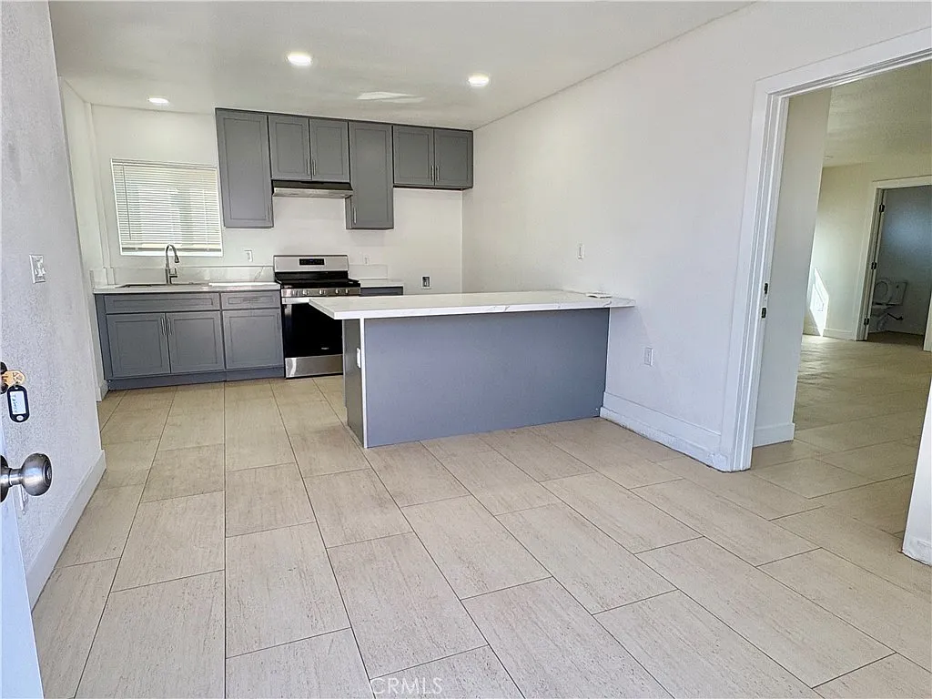 Building Photo - 296 N Allen St #1