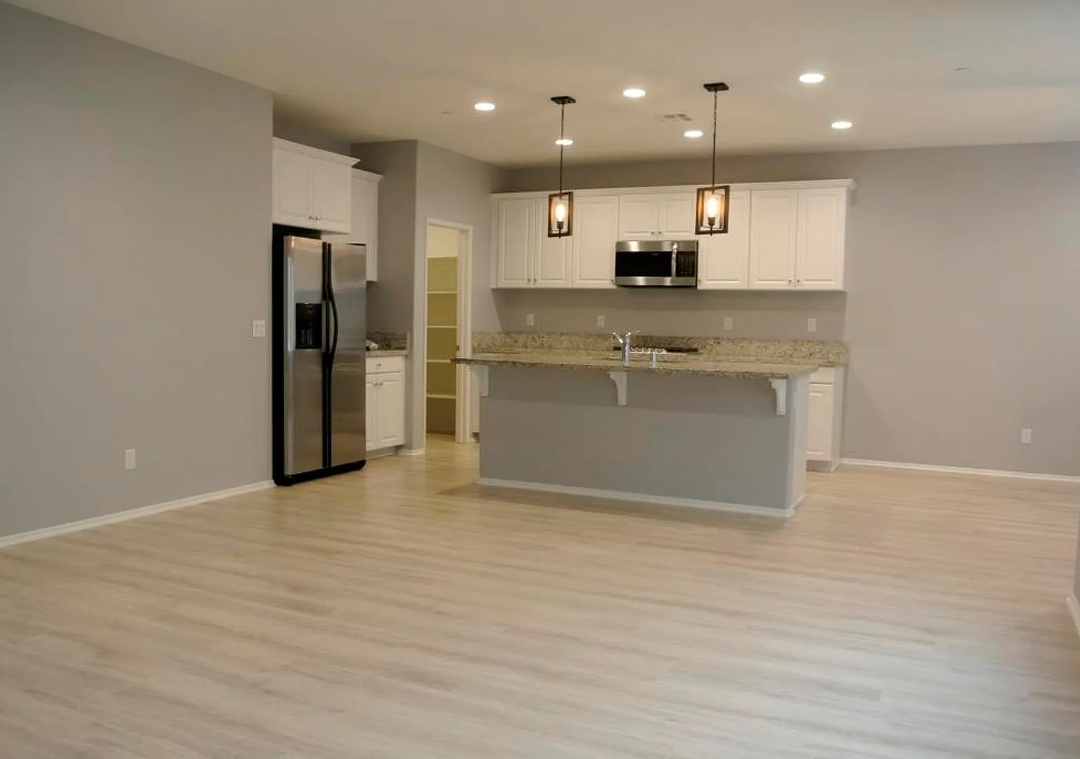3Bed/2.5Bath Home in Horse Creek Ridge Community~ Campolina — Photo 4