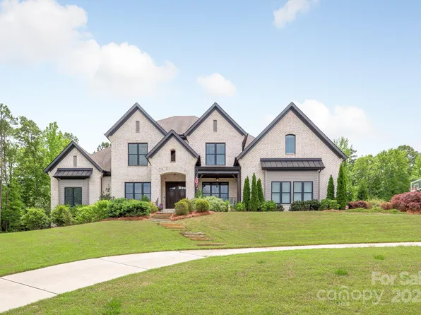 1045 Spyglass Ln, Marvin, NC 28173