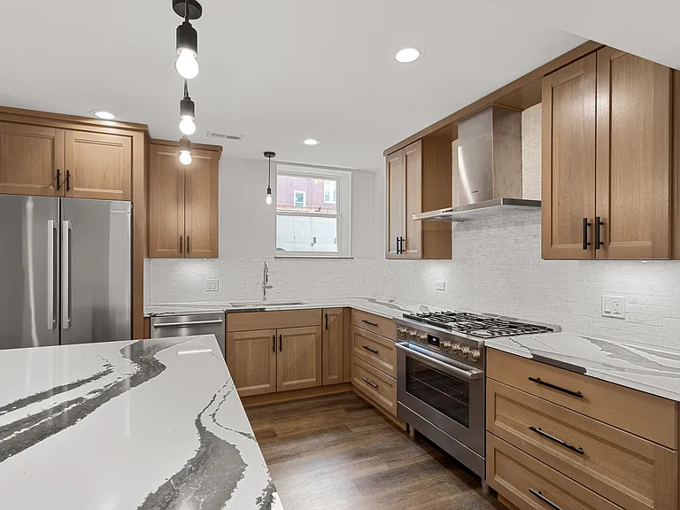 3700 N Magnolia Ave — Photo 7