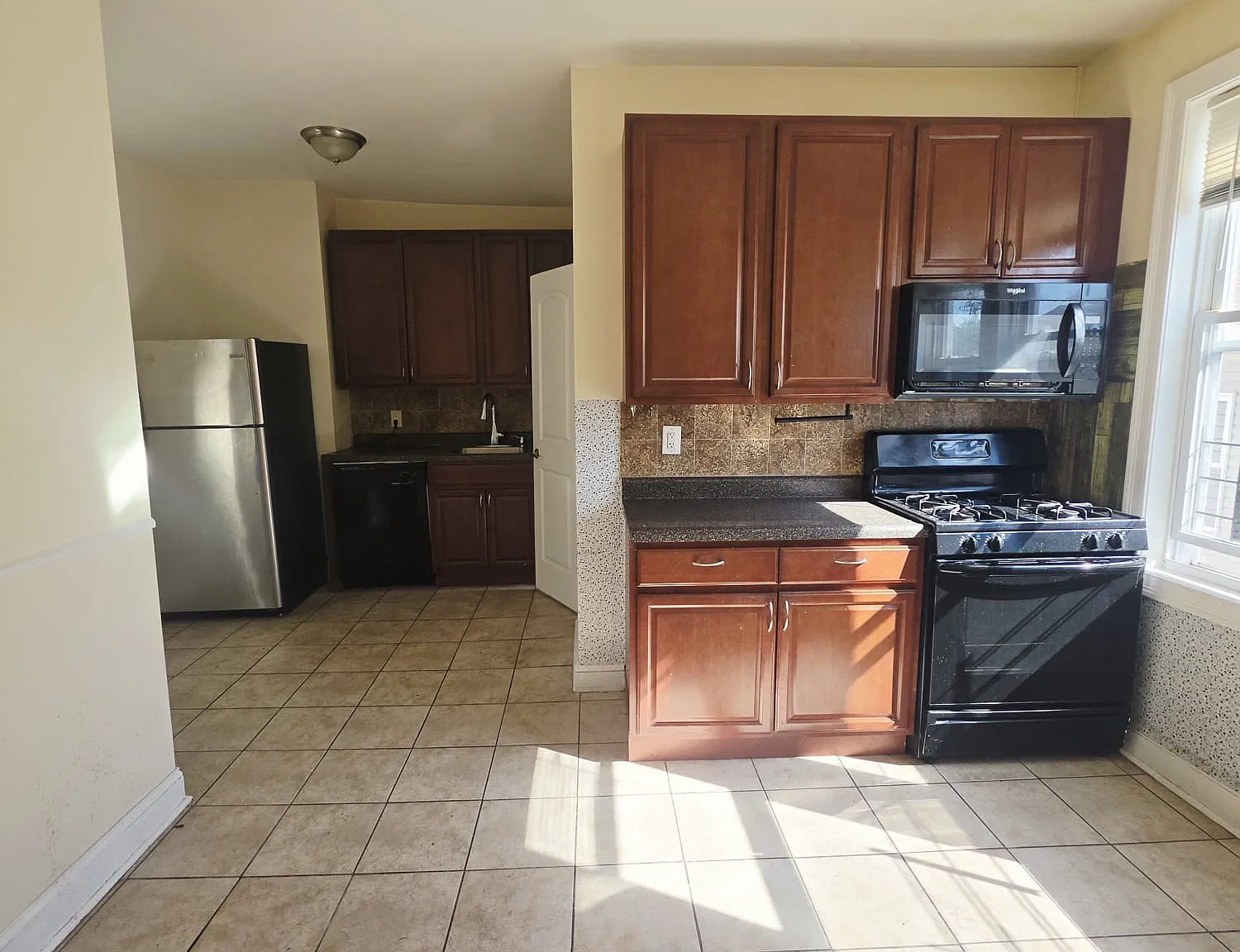 2 bed, $2,100 — Photo 1