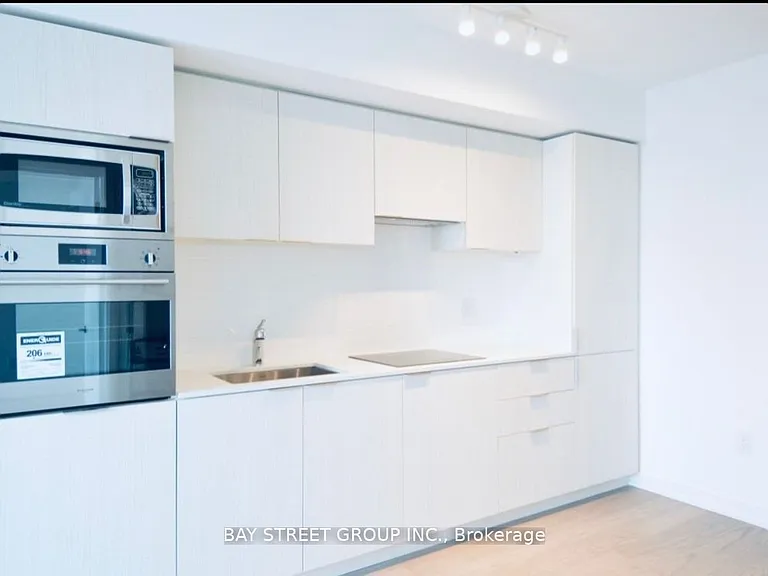 11 Wellesley St W #4109 — Photo 4