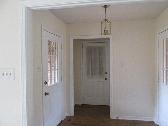2nd image of 103 Hilldale Dr