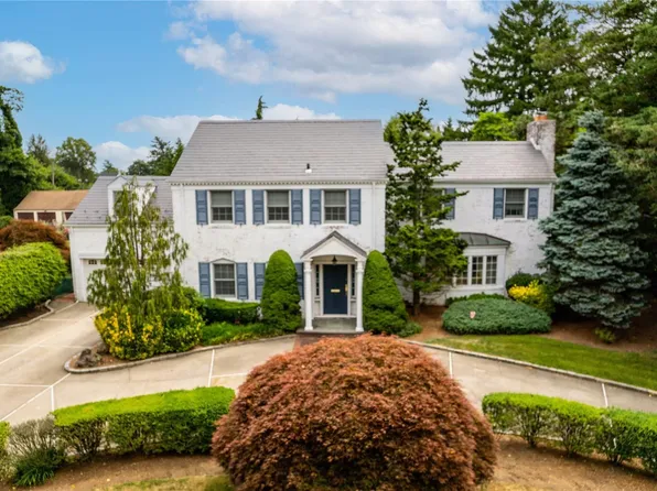 70 Saint Pauls Road, Hempstead, NY 11550