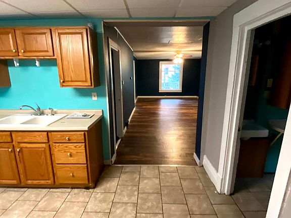 2nd image of 509 Arlington St #1