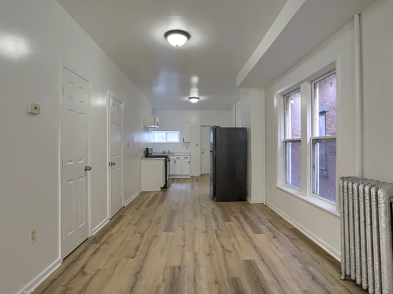 2114 Susquehanna St — Photo 3