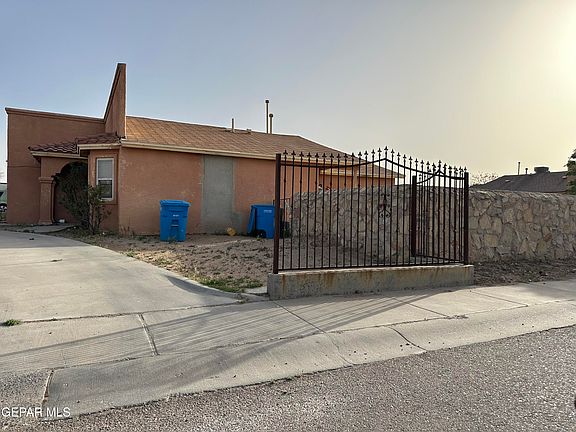 2nd image of 1499 N Enrique Perez Cir