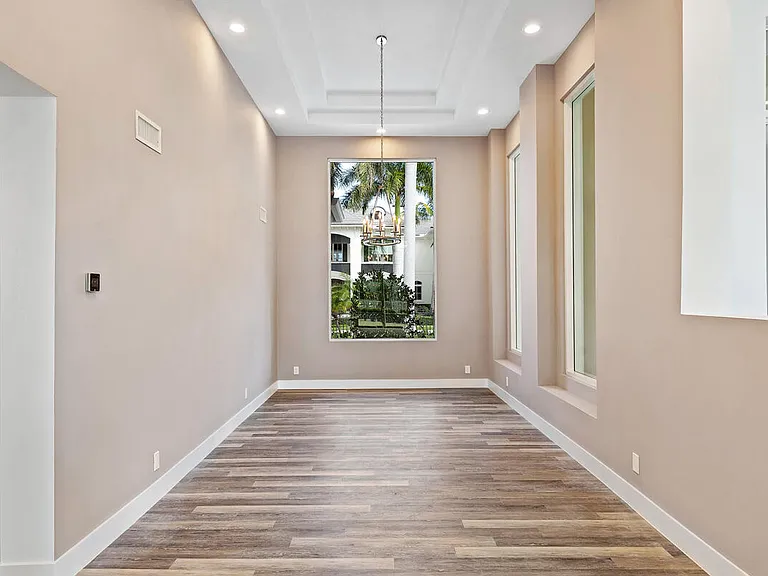533 E Alexander Palm Rd — Photo 17