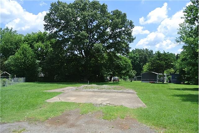 1st image of 28 Huey Cir