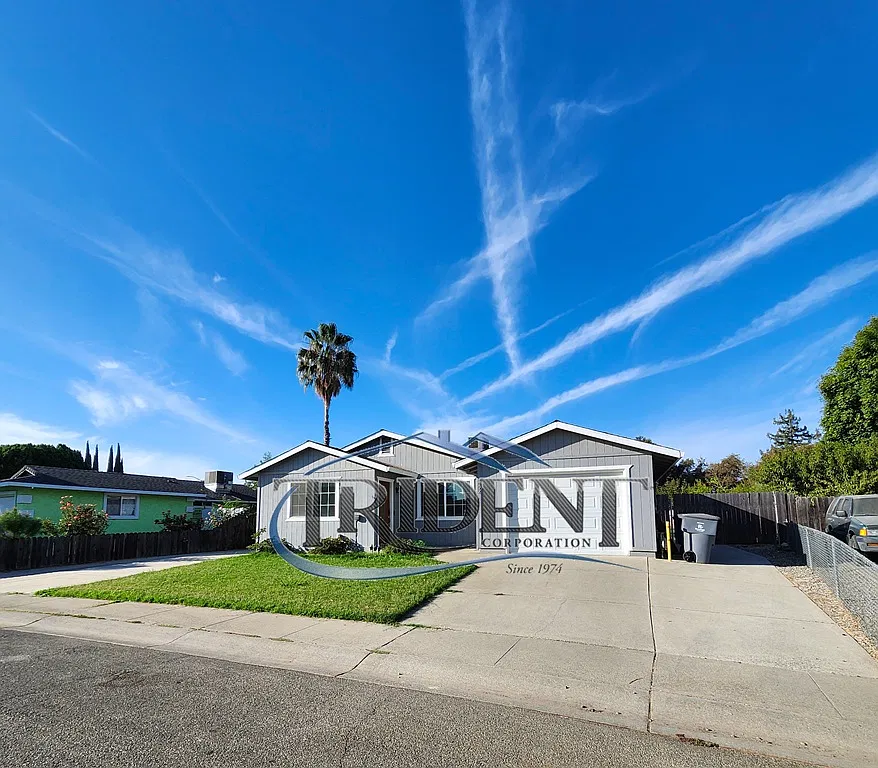 4 bed, 1103 sqft, $2,500 — Photo 1