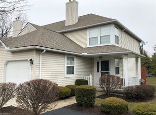 4245 Rolling Hills Dr, Brunswick, OH 44212