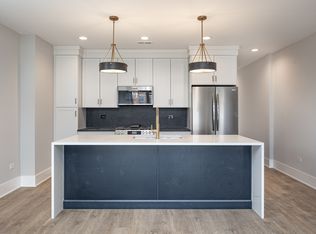 1647 W Irving Park Rd #2W, Chicago, IL 60613
